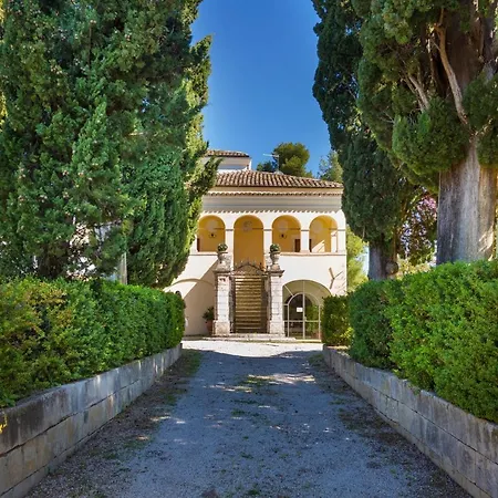 Pardi Country house